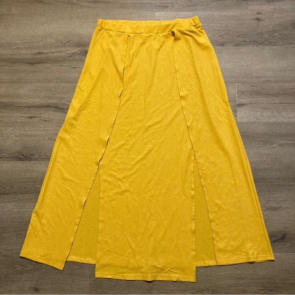 Shein Yellow Crop Top Shrug 1X and Long Slit Skirt 3X Set NWOT (fits 14 16 18) - Picture 2 of 13